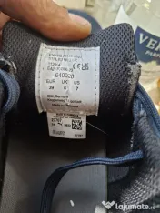 vând adidași cu protecție metalica 