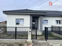 Vand duplex 3 camere ,69 mp, Mosnita Noua