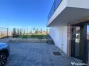 Casa de 214 mp, teren 458 mp, cu Vedere Panoramică în Dezm 