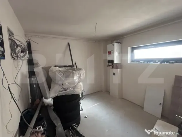 Casa de 214 mp, teren 458 mp, cu Vedere Panoramică în Dezm - Cluj-Napoca (Cluj)