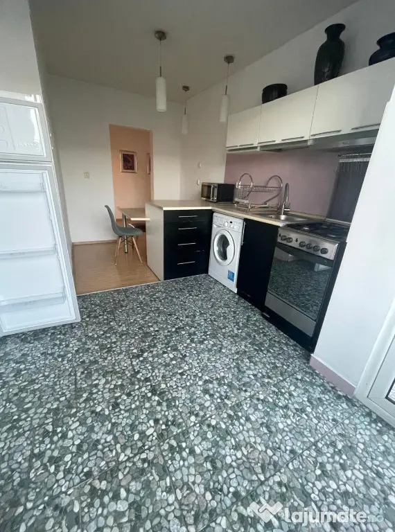 Apartament spațios de închiriat 3 camere | parcare Grigorescu - Cluj-Napoca (Cluj)