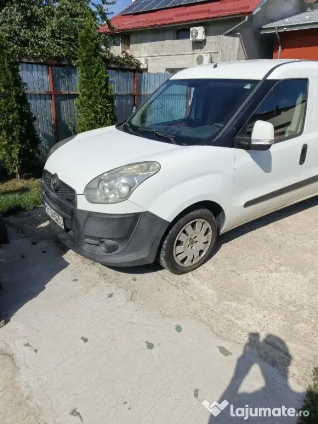 vând fiat doblo
