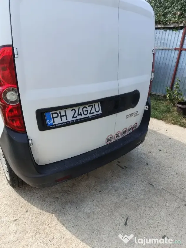 vând fiat doblo