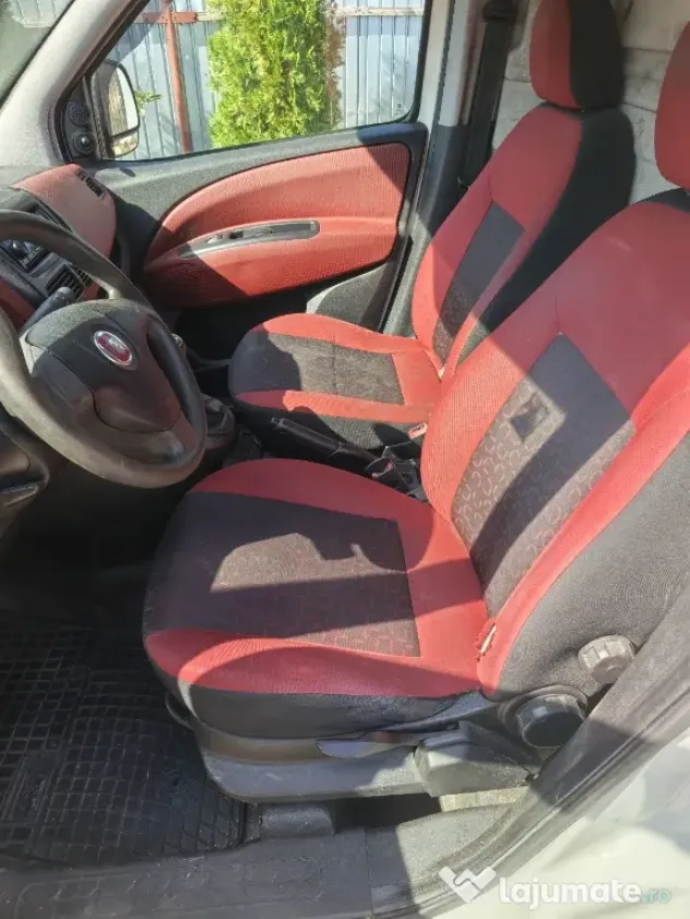 vând fiat doblo
