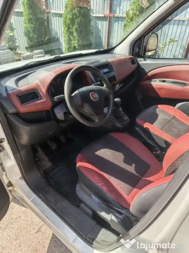 vând fiat doblo