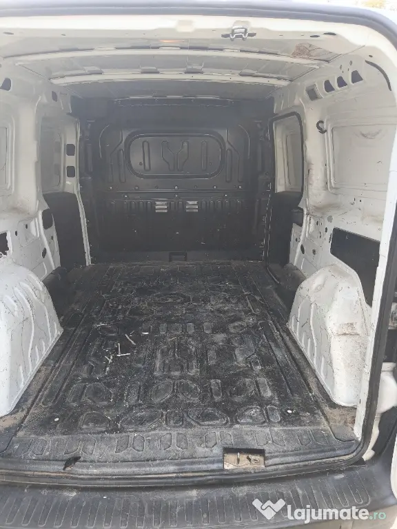 vând fiat doblo