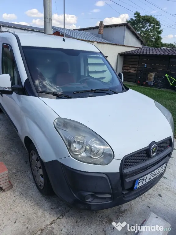 vând fiat doblo