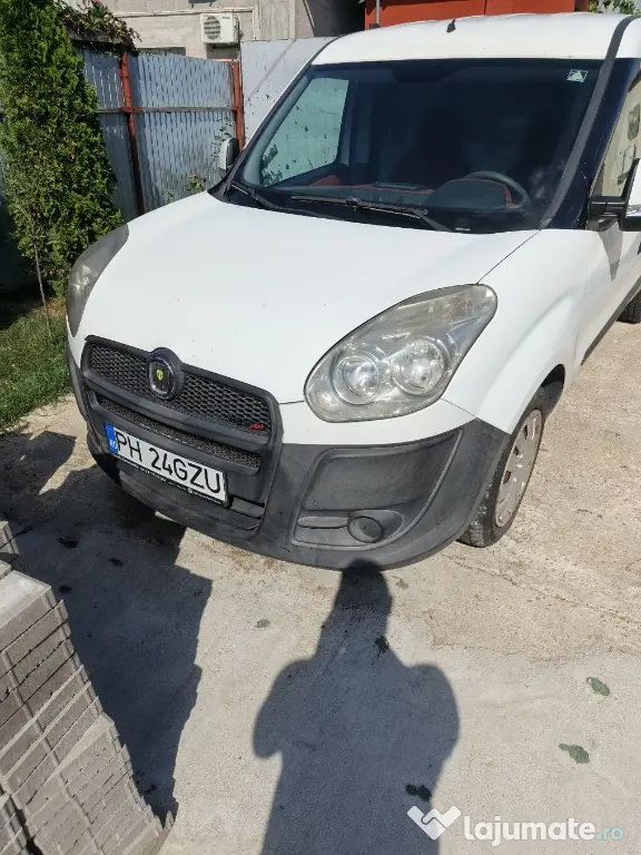 vând fiat doblo