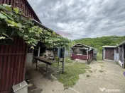 Casă de vânzare în satul Dârlos – teren 1.026 mp