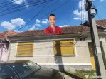 Bocsa Montana, Casa cu pridvor generos, ideala pentru famili