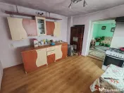 Bocsa Montana, Casa cu pridvor generos, ideala pentru famili 