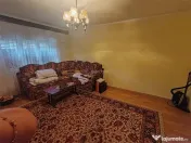Bocsa Montana, Casa cu pridvor generos, ideala pentru famili 