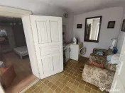 Bocsa Montana, Casa cu pridvor generos, ideala pentru famili 