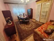 Bocsa Montana, Casa cu pridvor generos, ideala pentru famili 