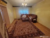 Bocsa Montana, Casa cu pridvor generos, ideala pentru famili 