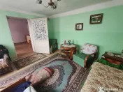 Bocsa Montana, Casa cu pridvor generos, ideala pentru famili 