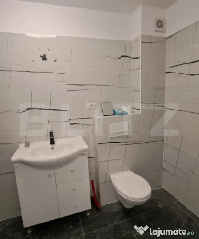 Garsonieră modernă în Tractorul – 43 mp utili + 2 balco - Brasov (Brasov)