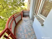 Apartament decomandat cu 3 camere, 2 balcoane și boxă 