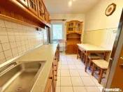 Apartament decomandat cu 3 camere, 2 balcoane și boxă