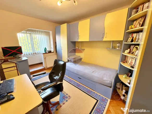 Apartament decomandat cu 3 camere, 2 balcoane și boxă - Arad (Arad)