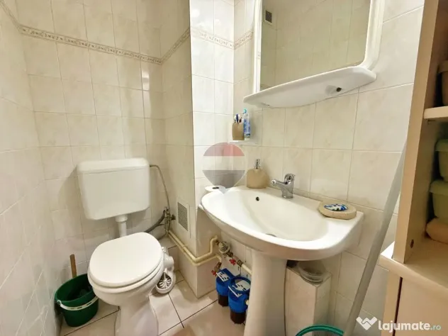 Apartament decomandat cu 3 camere, 2 balcoane și boxă - Arad (Arad)
