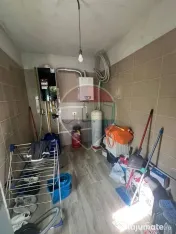 Casă / Vilă 4 camere în zona Laminoru