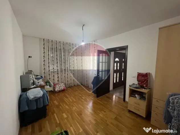 Casă / Vilă 4 camere în zona Laminoru - Focsani (Vrancea)