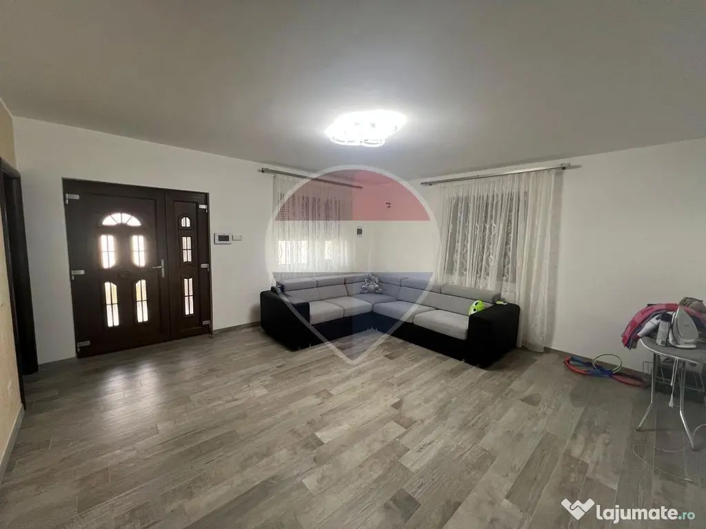 Casă / Vilă 4 camere în zona Laminoru - Focsani (Vrancea)