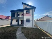 Casă / Vilă 4 camere în zona Laminoru