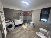 Casă / Vilă 4 camere în zona Laminoru