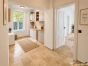 Apartament la casa, 50mp curte, parcare, nemobilat, semimobi
