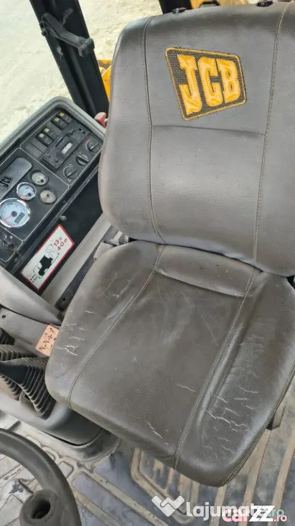 JCB 3CX Super varianta cu 4 roți egale, 4x4x4. - Brasov (Brasov)