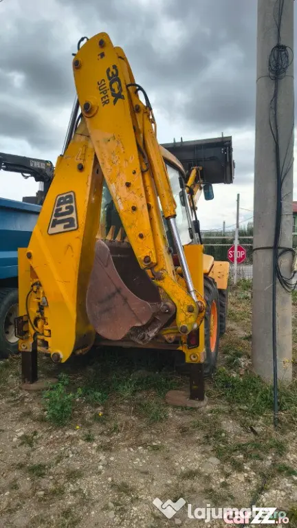 JCB 3CX Super varianta cu 4 roți egale, 4x4x4. - Brasov (Brasov)