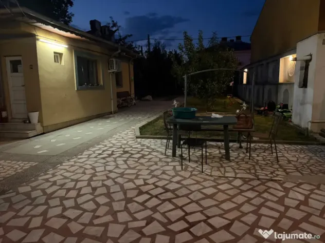 Casa + Teren 1.213 mp în zona Centrală – Liceul „Petra - Craiova (Dolj)