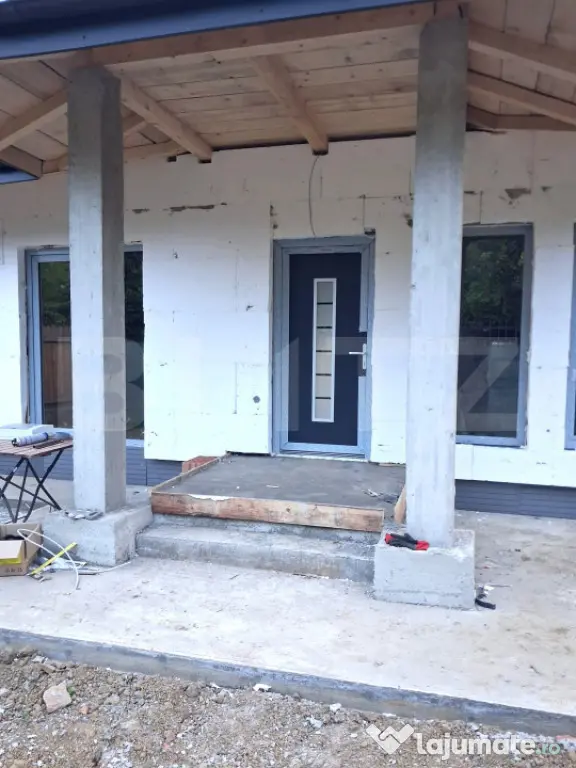 Casa 4 camere, 96 mp, zona Barnova-Pietraria - Pietraria (Iasi)