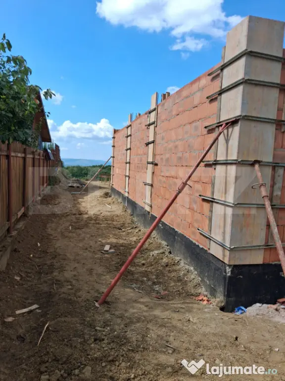 Casa 4 camere, 96 mp, zona Barnova-Pietraria - Pietraria (Iasi)