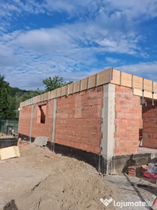 Casa 4 camere, 96 mp, zona Barnova-Pietraria - Pietraria (Iasi)