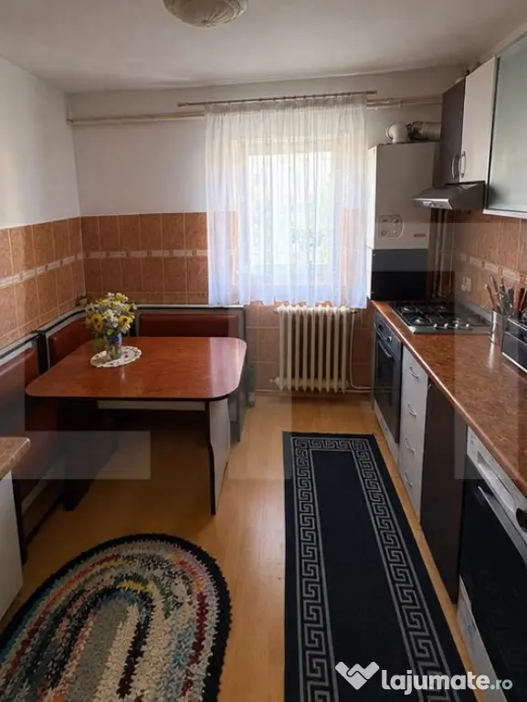 Apartament 3 camere - decomandat-67,35- Zona Capat la unu - Botosani (Botosani)