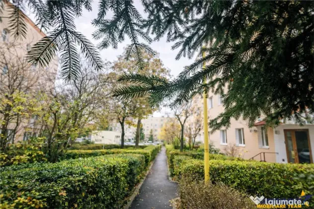 Cartierul Florilor, imobil renovabil, etaj intermediar, zona - Brasov (Brasov)