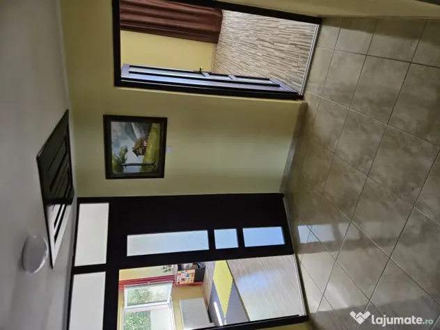 Inchiriez apartament