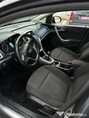 Opel Astra J - 1.7 CDTI - Comenzi pe volan/vocale - AC .