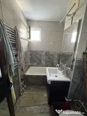 Apartament 3 camere zona Piața Centrala