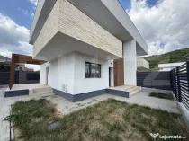 Casă tip duplex, unitate individuală, construcție nouă ?