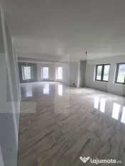 Casă cu Etaj și Pod, 325 mp, Teren 1045 mp, Construcție 