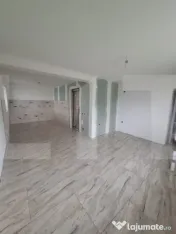 Casă cu Etaj și Pod, 325 mp, Teren 1045 mp, Construcție 