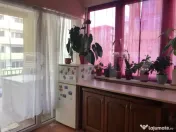 Apartament 3 camere, etaj 1, 70 mp, zona Porii