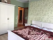 Apartament 3 camere, etaj 1, 70 mp, zona Porii
