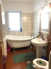 Apartament 3 camere, etaj 1, 70 mp, zona Porii