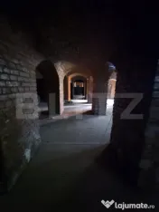 Spațiu comercial 1300mp Parter+Subsol & Teren 1 ha 