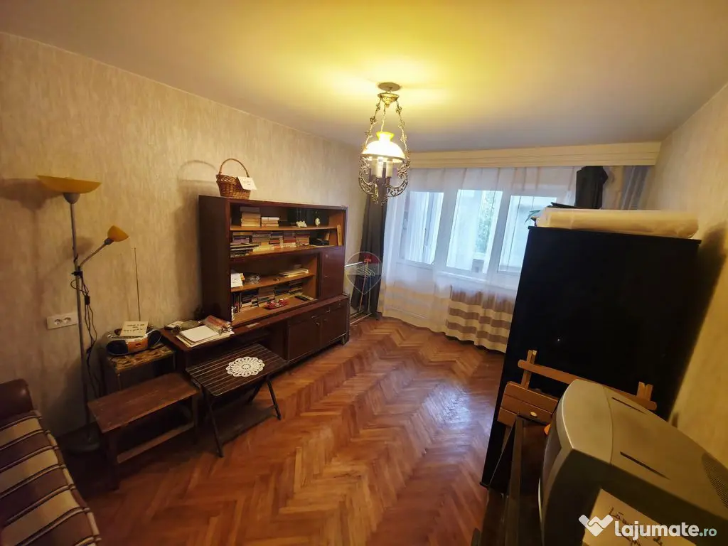 Apartament cu 2 camere de vânzare în zona Maratei - Piatra-Neamt (Neamt)